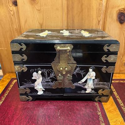 VINTAGE ASIAN BLACK LACQUER AND BRASS JEWELRY BOX WITH MOTHER OF PEARL GEISHA GIRLS