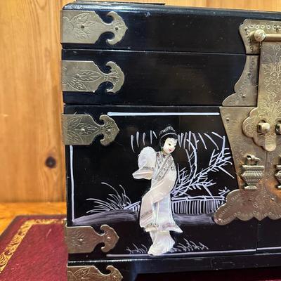 VINTAGE ASIAN BLACK LACQUER AND BRASS JEWELRY BOX WITH MOTHER OF PEARL GEISHA GIRLS