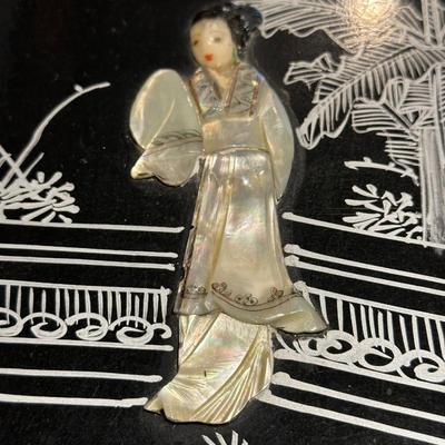VINTAGE ASIAN BLACK LACQUER AND BRASS JEWELRY BOX WITH MOTHER OF PEARL GEISHA GIRLS