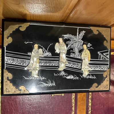 VINTAGE ASIAN BLACK LACQUER AND BRASS JEWELRY BOX WITH MOTHER OF PEARL GEISHA GIRLS