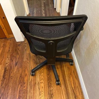 MESH MID BACK ERGONOMIC OFFICE CHAIR