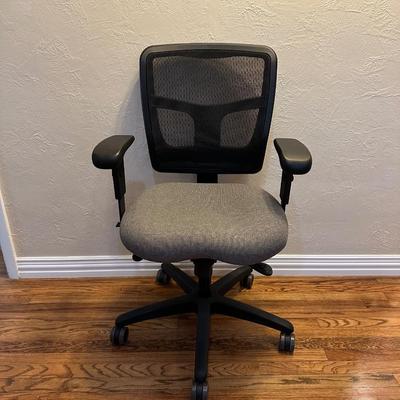 MESH MID BACK ERGONOMIC OFFICE CHAIR