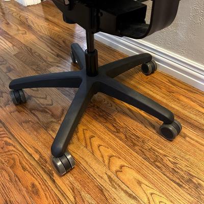 MESH MID BACK ERGONOMIC OFFICE CHAIR