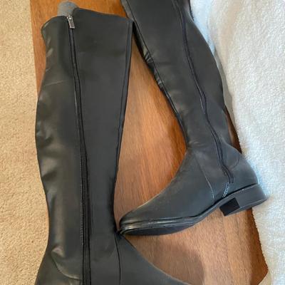 Lot 223 Knee high boots