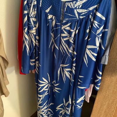 Lot 224 Assortment of ladies tops
