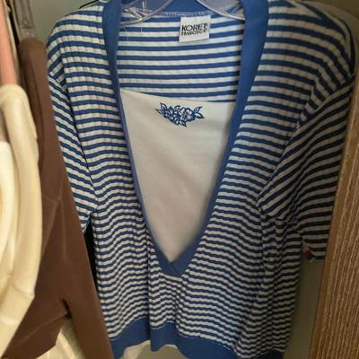 Lot 224 Assortment of ladies tops