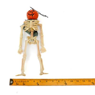 Hanging Pumpkin Skelton