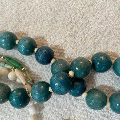 Lot 243 Lot of bead necklaces
