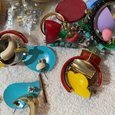Lot 250 Earrings