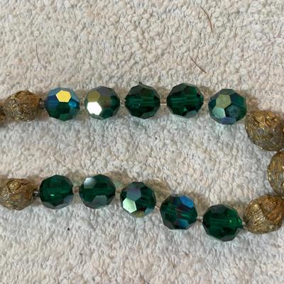 Lot 257 Necklaces #4