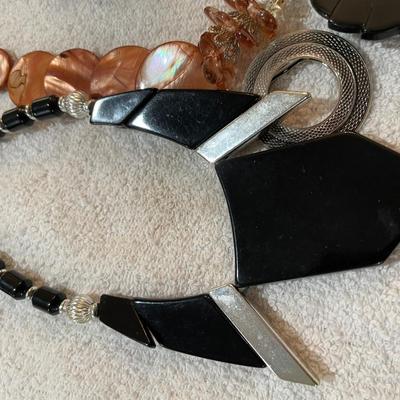 Lot 258 Necklaces #5