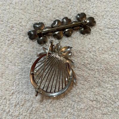 lot 267 Sterling Brooches