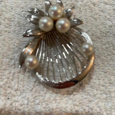 lot 267 Sterling Brooches