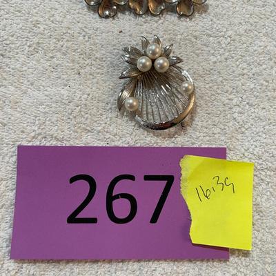 lot 267 Sterling Brooches