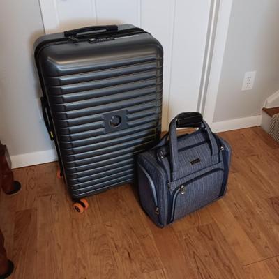 LONDON FOG CARRY ON AND NEW DELSEY 4 WHEEL SUITCASE WITH COMBINATION LOCK