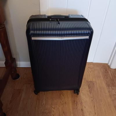 NICOLE MILLER CARRY ON AND SAMSONITE SUITCASE BOTH ON 4 WHEELS