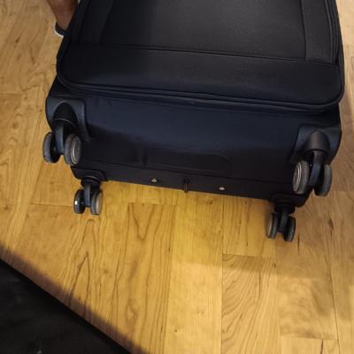 PATHFINDER GARMENT BAG AND SAMSONITE SUITCASE ON 4 WHEELS