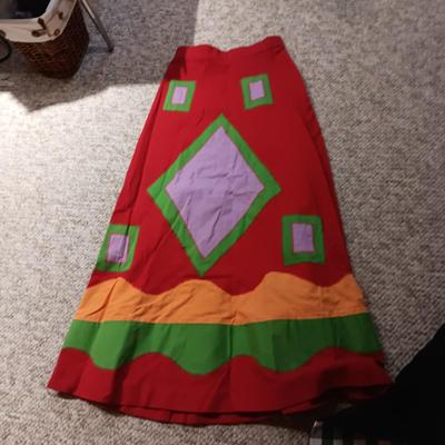 BONWIT TELLER SKIRT SIZE 12