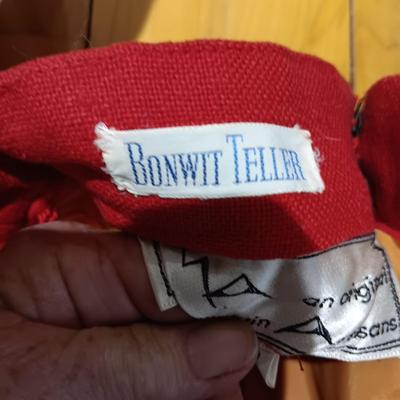 BONWIT TELLER SKIRT SIZE 12