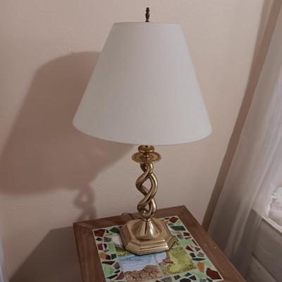 TILE TOP SIDE TABLE AND A BRASS BASE LAMP