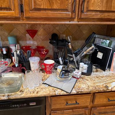 Sale Photo Thumbnail #40: - Wood board over sink isn’t included. 


NO CHERRY PICKING or taking ONLY the items you want and leaving the rest or you will be banned! Please arrive with enough time to load. Bring boxes/any tools to assemble /dolly/people to help load/etc.
- Questio