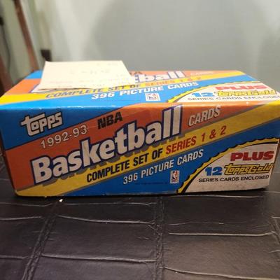 Topps 1992-93 NBA Basketball Cards Complete Set