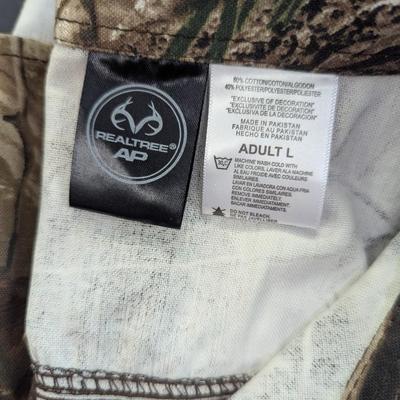 2 - Cabela's Camo Size Medium Shirt & RealTree Size Large Camo Shirt Lot 8