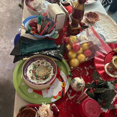 Sale Photo Thumbnail #82: - Table and Xmas tree are not included

NO CHERRY PICKING or taking ONLY the items you want and leaving the rest or you will be banned! Please arrive with enough time to load. Bring boxes/any tools to assemble /dolly/people to help load/etc.
- Questions? 