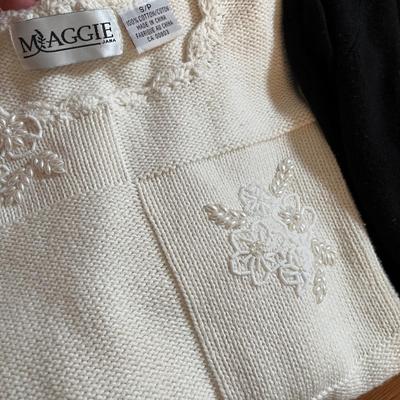 Lot 276 Women's sweaters