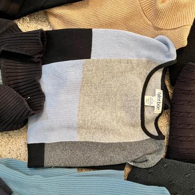 Lot 277 Asst. Women's tops