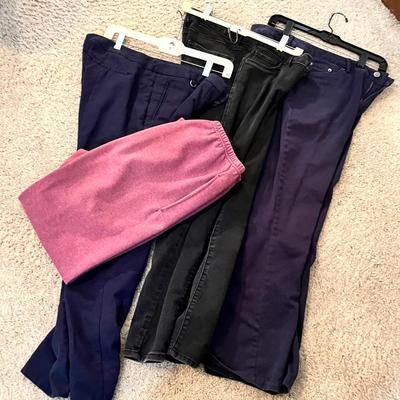 Lot 282 Women's bottoms