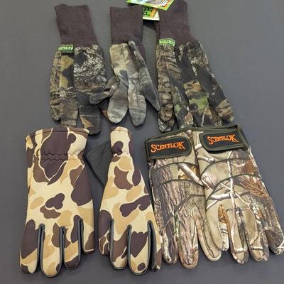 Assortment Of Camo Gloves Size M/L