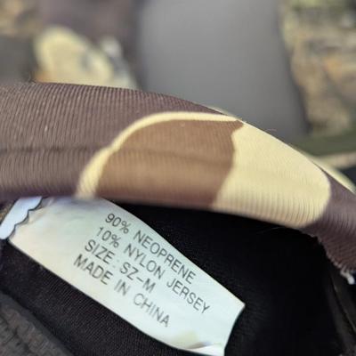 Assortment Of Camo Gloves Size M/L