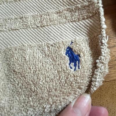 Lot 296 Ralph Lauren Towel set