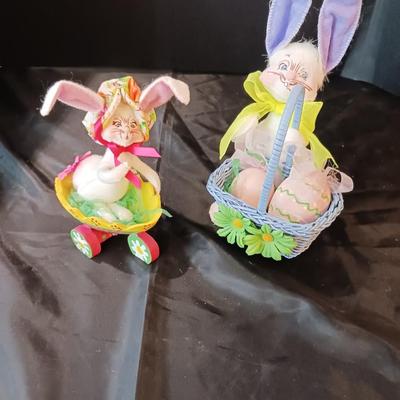 ANNALEE EASTER BUNNY W/BASKET AND EASTER EGGS
