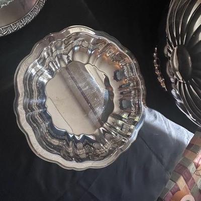 A VARIETY OF SILVER PLATED PLATTERS