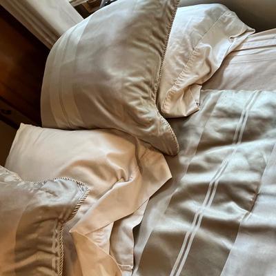 Lot 309 Queen Bed