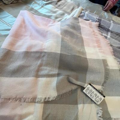 Lot 310 Fleece throws