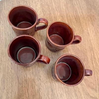 Lot 322 Pine cone coffee mugs