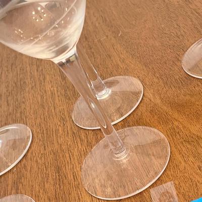 Lot 338 Swirl etched wine glasses