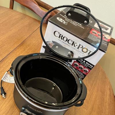 Lot 369 Crock Pot