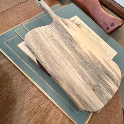 Lot 375 Hot pads & other