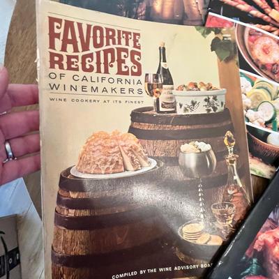 Lot 385 Cooking magazines