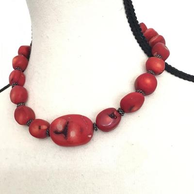 Sale Photo Thumbnail #186: Beautiful vintage, red, coral beaded necklace. Please see attached photos.