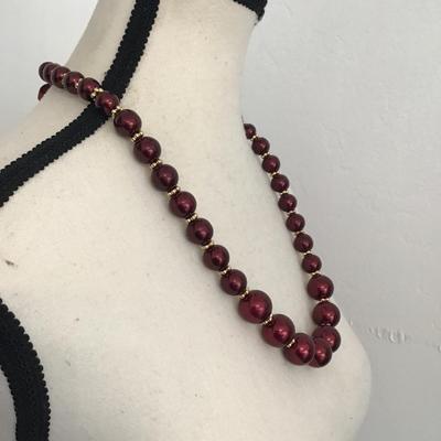 Sale Photo Thumbnail #198: Beautiful, purple, faux, beaded statement necklace. Please see attached photos.