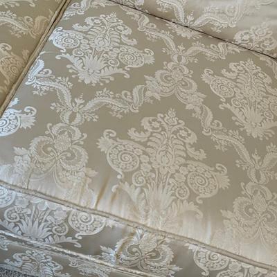 lot 411 White couch with tapestry pillows