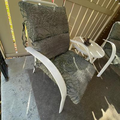 lot 423 Patio set