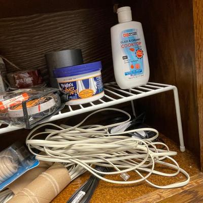 lot 426 House hold supplies