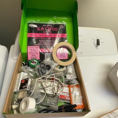 lot 431 Box of hardware