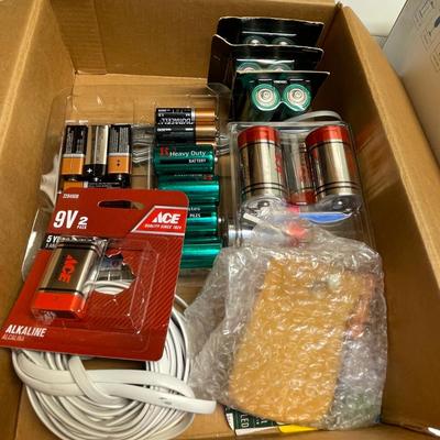 lot 432 Box of batteries